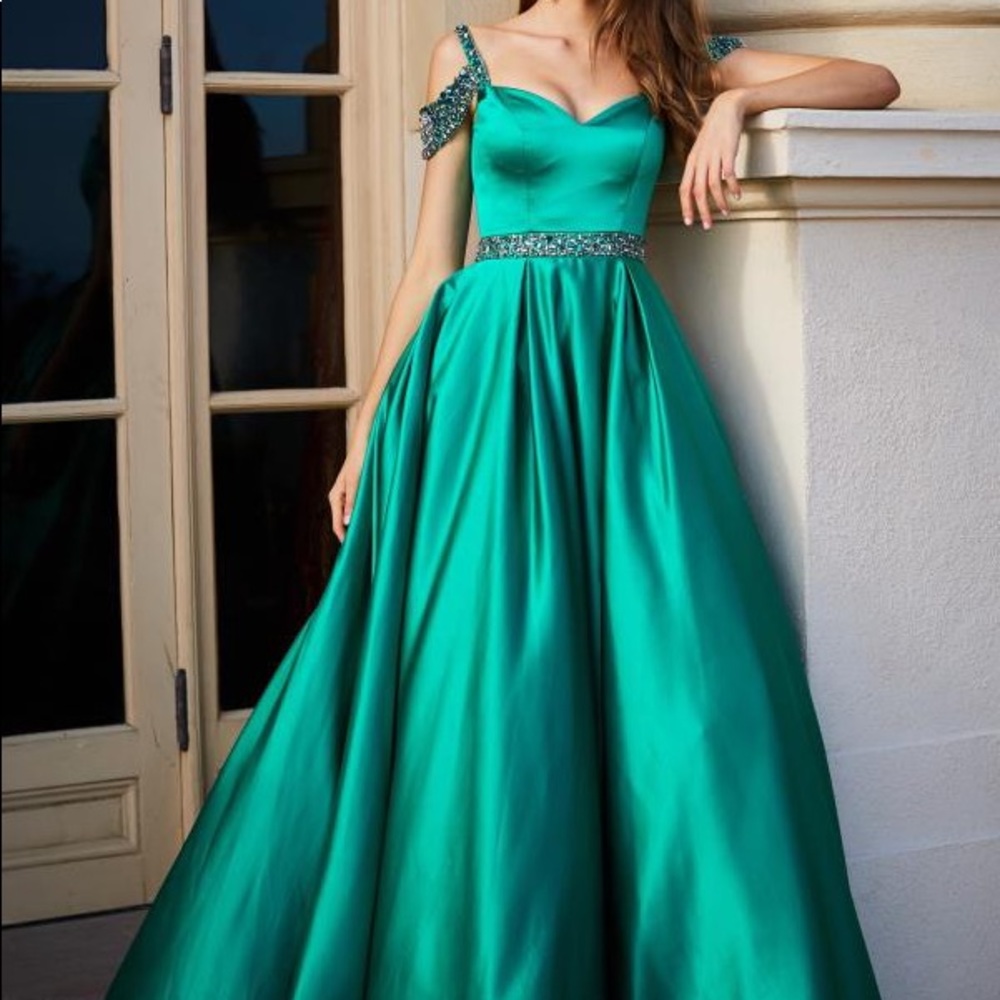 sherri hill dress
